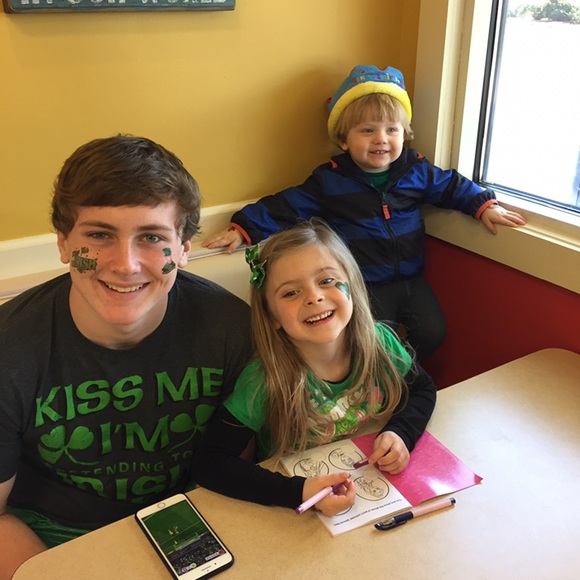 ❤️Meet your Posher, Connie❤️ 💜PRAY*LOVE*LIVE💜 - Picture 4 of 8